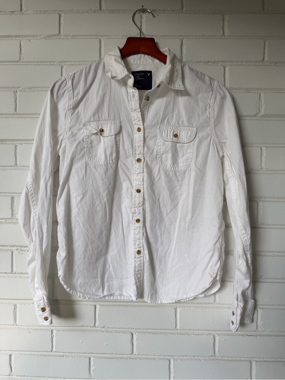 American Eagle Outfitters White Button Down Shirt - M